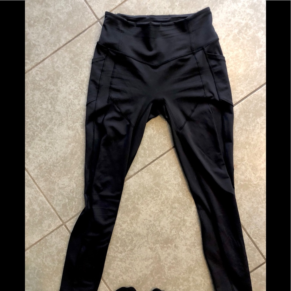 Lululemon all the right places size 6
